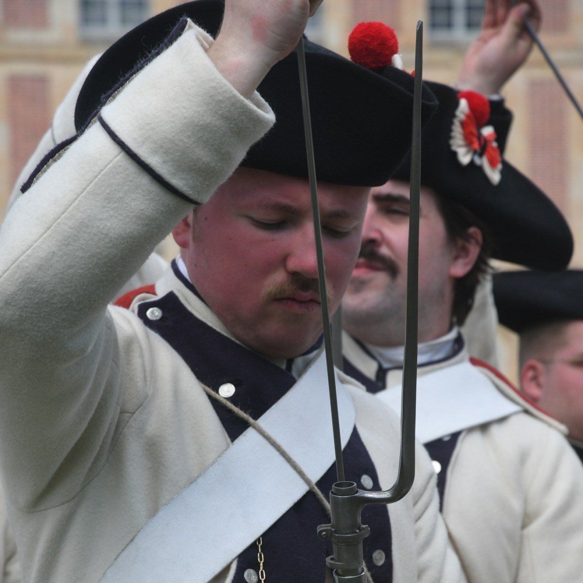 Chargez et feu par files / loading and firing in files @ Château de Fontainebleau